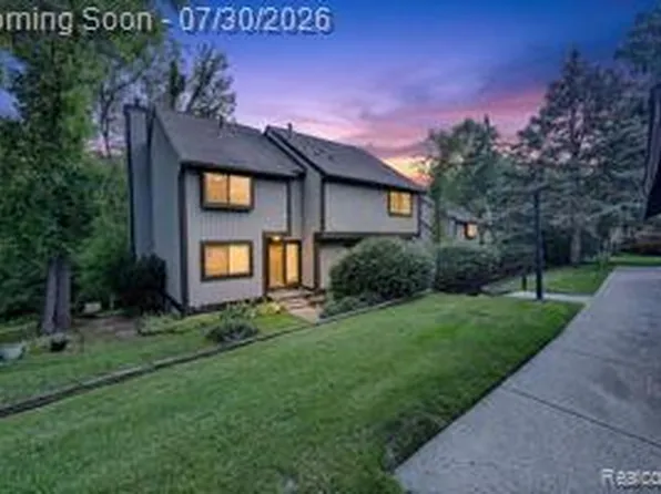 515 Carberry Hl, Brighton, MI 48116