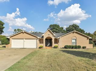 6667 Silver Saddle Rd, Fort Worth, TX 76126