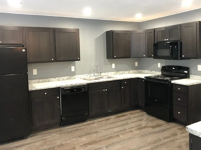 2100 Shortess Dr — Photo 1