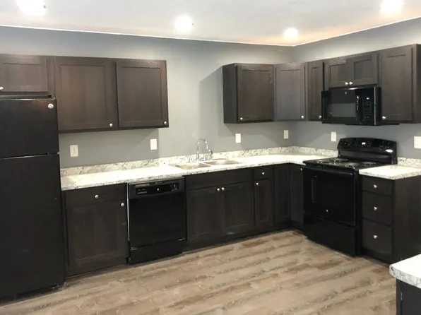 2100 Shortess Dr, Marshfield, WI 54449
