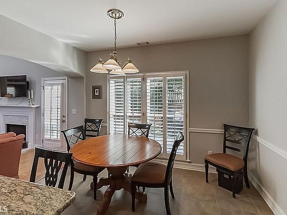 5th image of 11295 Brookhollow Trl