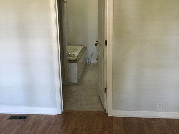 5th image of 160 Crane Ln
