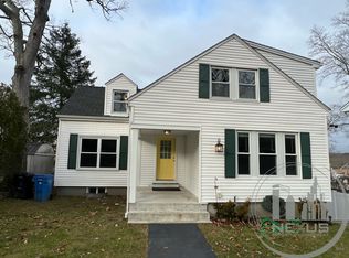 84 Phillip Ave, Cumberland, RI 02864