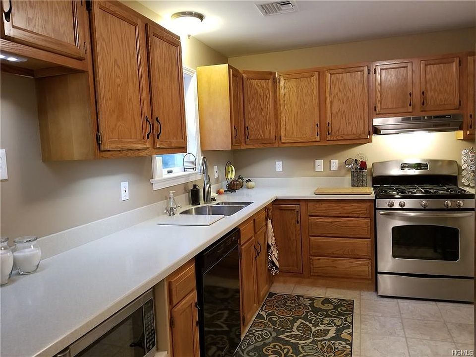 1st image of 77 Zarriello Ln