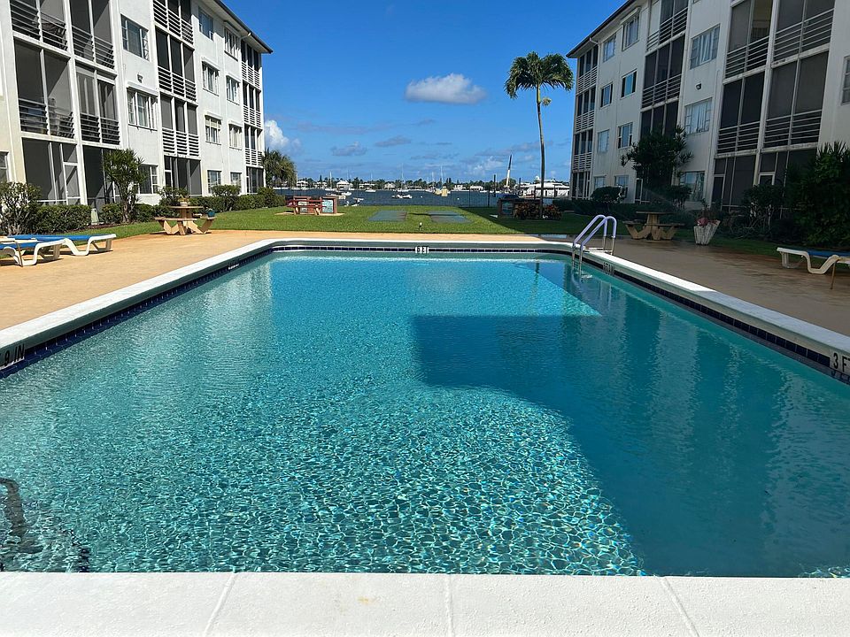 1st image of 4500 N Flagler Drive #D3