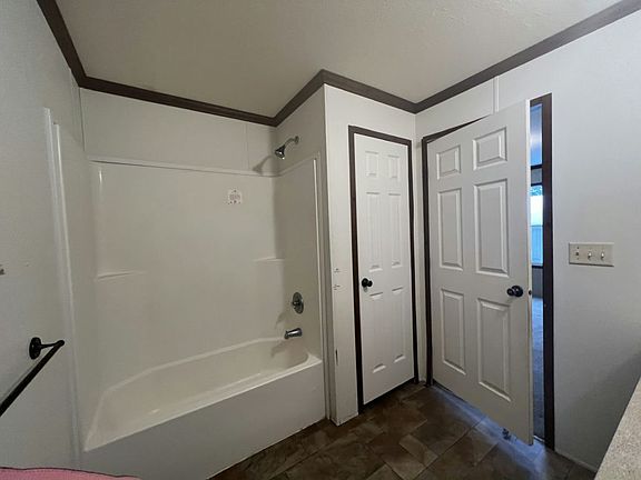 4th image of 12571 Garland Ave #Kvj7dk