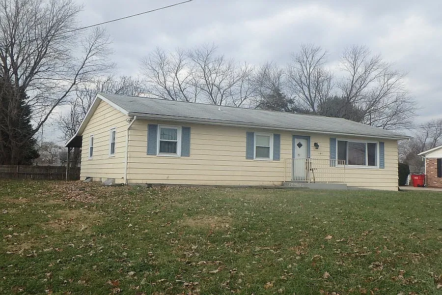 3 bed, 1144 sqft, $1,800 — Photo 1