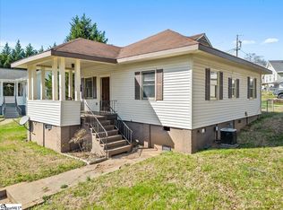 100 Lawrence St, Lyman, SC 29365