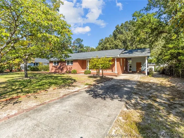 521 Longview Dr, Fayetteville, NC 28311