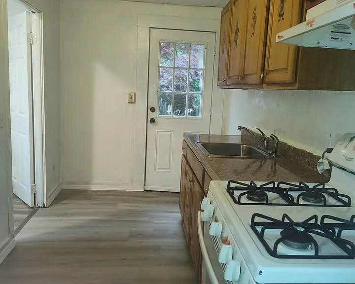 629 N 2nd St — Photo 2