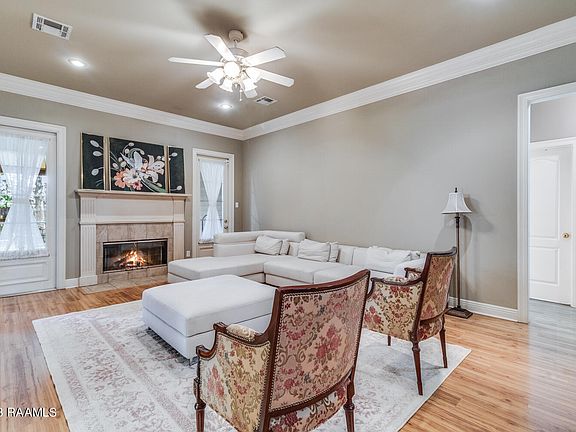 2nd image of 603 Wind Haven Ln