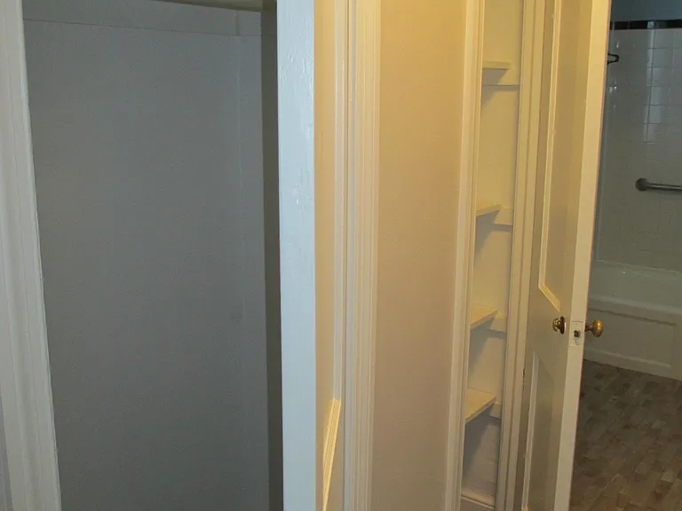 300 S Maple Ave — Photo 9