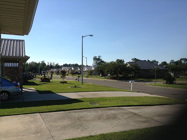 2nd image of 204 Teddy Ln