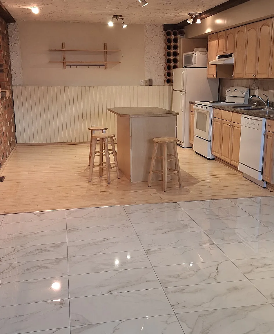 2 bed, 1100 sqft, $1,425 — Photo 1