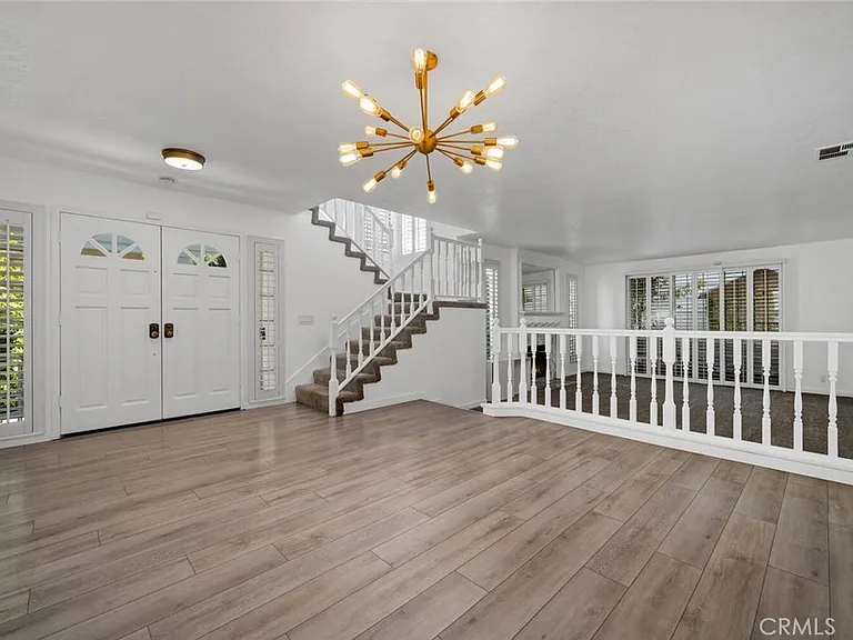 620 Holbrook Ct — Photo 17