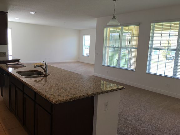 4th image of 14476 Breakwater Way