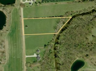 8600 Arendt Rd, Yale, MI 48097