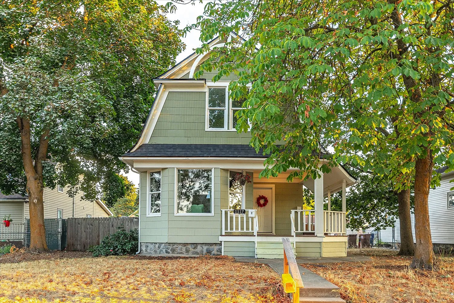 2 bed, 940 sqft, $1,990 — Photo 3