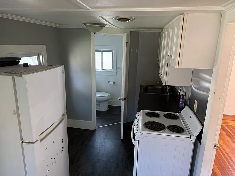 29 Railroad Ave #2 — Photo 2
