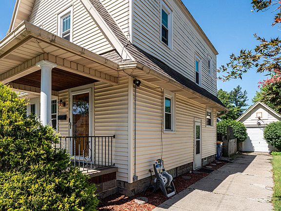 4th image of 2101 Paris Ave SE