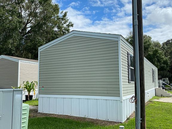 3rd image of 937 Sabal Palm Dr #7