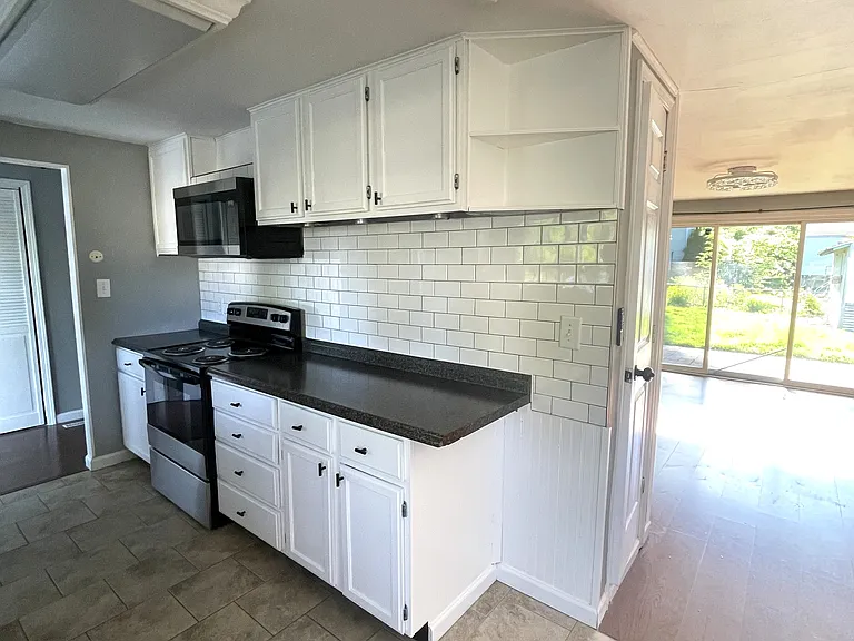 5598 Santiago Dr — Photo 4