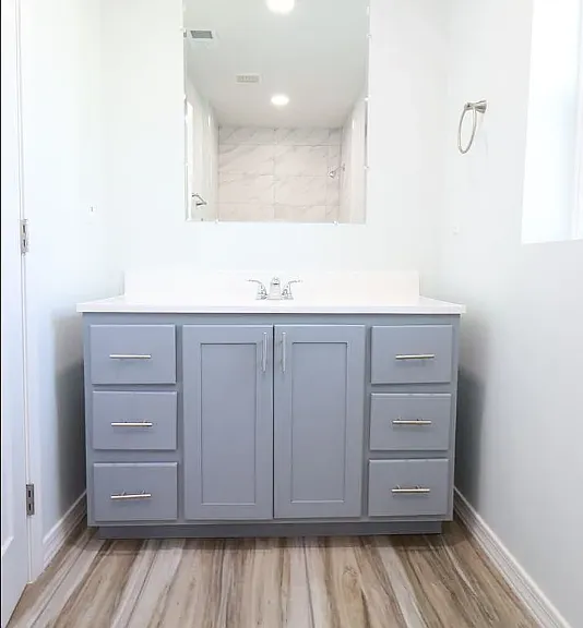 202 W Laguna St — Photo 15