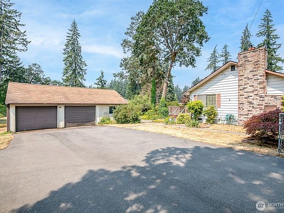 3rd image of 16416 Spanaway Loop Road S