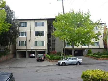 Lee Crest Apartments — Photo 3