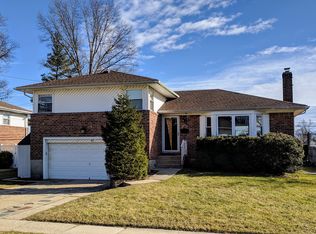 62 Pasadena Dr, Plainview, NY 11803