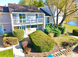 747 Cove Ct, Bartlett, IL
