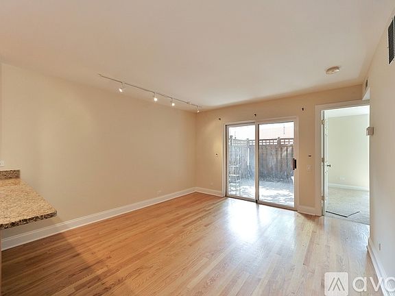 5th image of 2036 N Larrabee St APT 8107