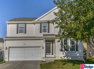 8822 S 166th St, Omaha, NE 68136