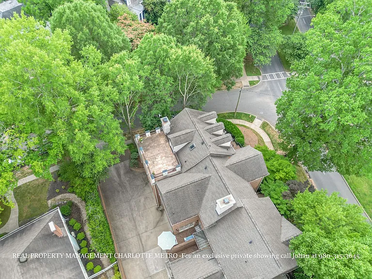 529 Queens Rd — Photo 95