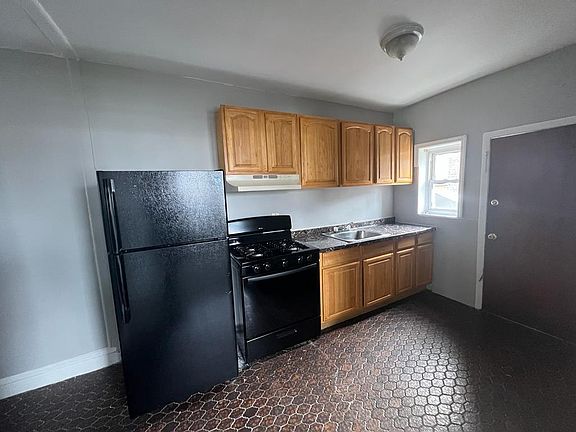 4th image of 6400 Dickens Ave #28G