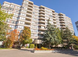 81 Townsgate Dr E #210, Vaughan, ON L4J8E6