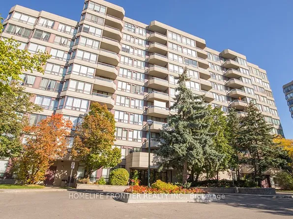 81 Townsgate Dr E #210, Vaughan, ON L4J 8E6