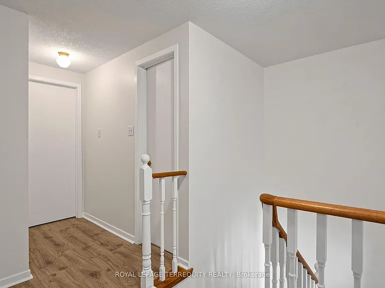 7 Yorkville Ct — Photo 22