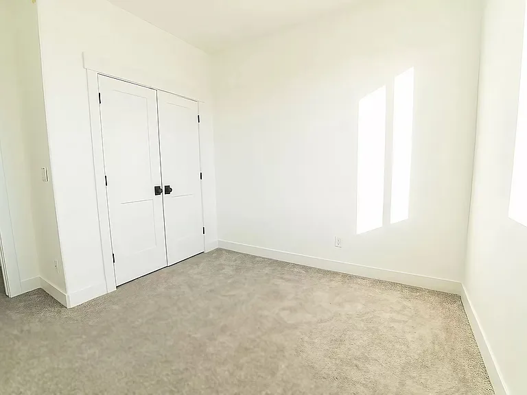 3685 W 2510 S — Photo 20