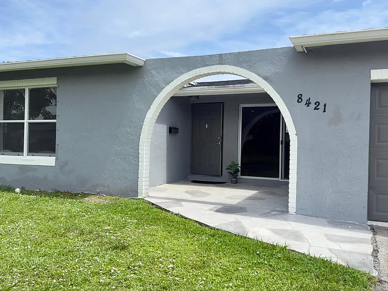 8421 NW 21st Ct — Photo 22