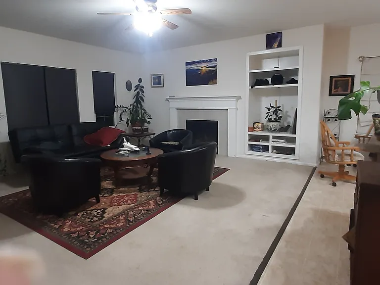 Lounge of the Kitchen