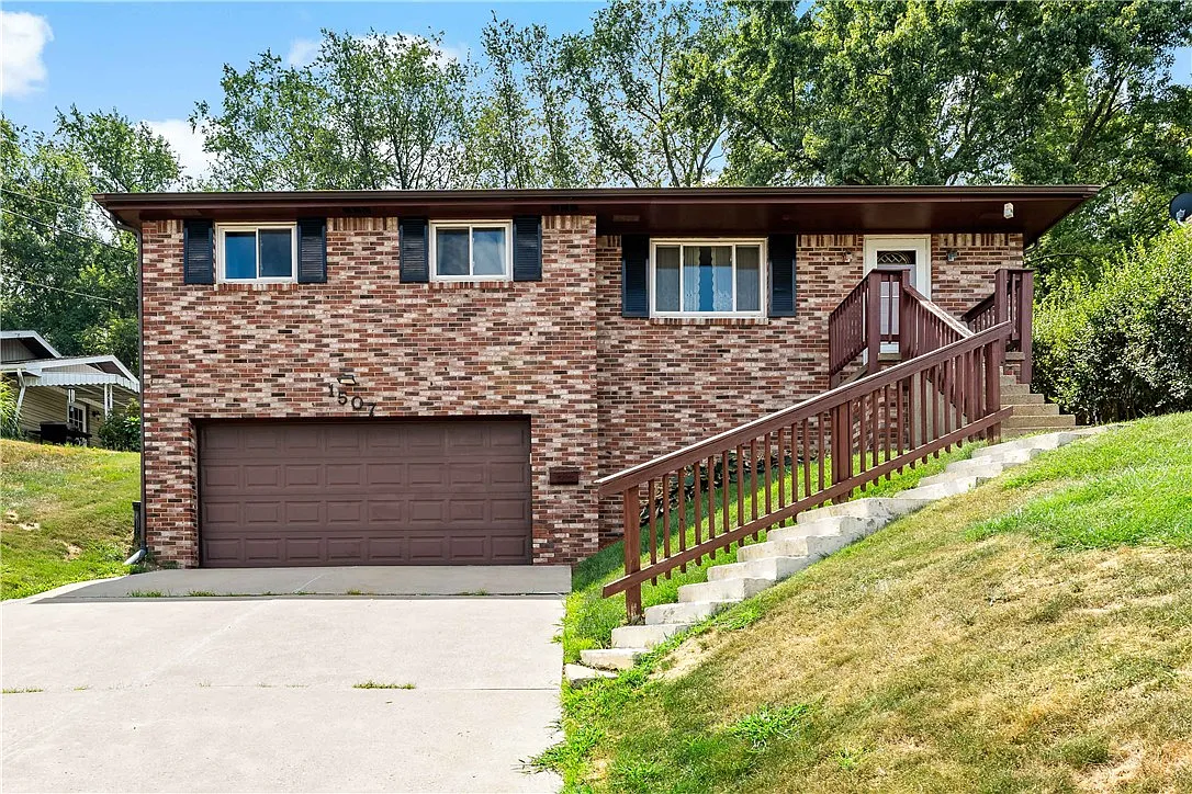 1507 Oneida Dr photo 1