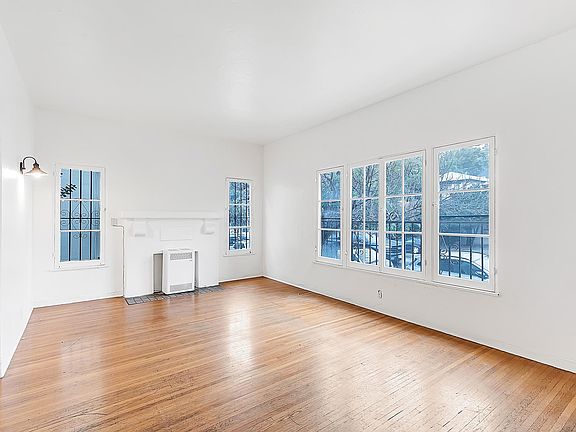 2nd image of 1612 Silver Lake Blvd