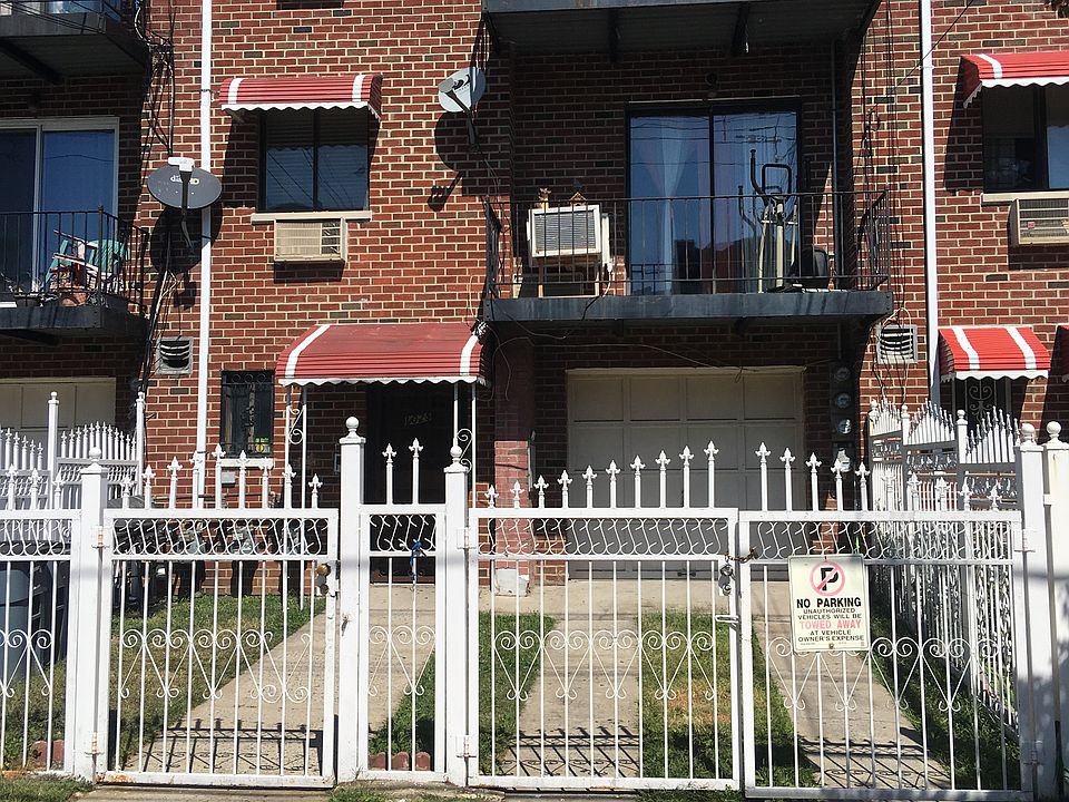 2nd image of 1025 E 226th St