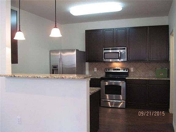 4th image of 9832 Lexington Dr