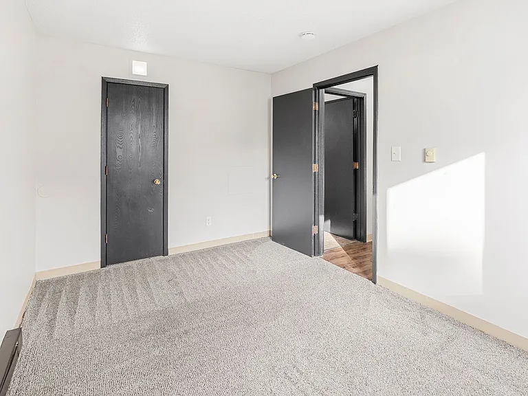 Perry Pointe Place — Photo 8