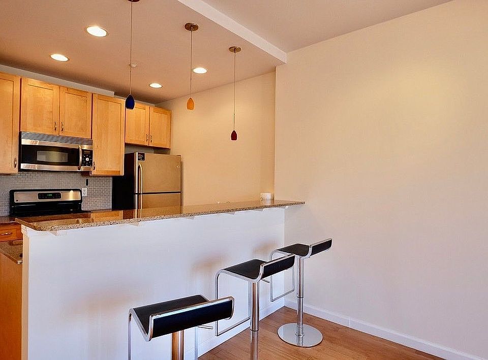 Breakfast bar