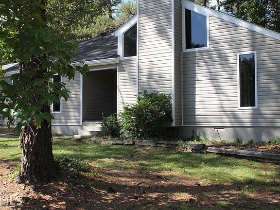 2nd image of 6792 Oakland Dr