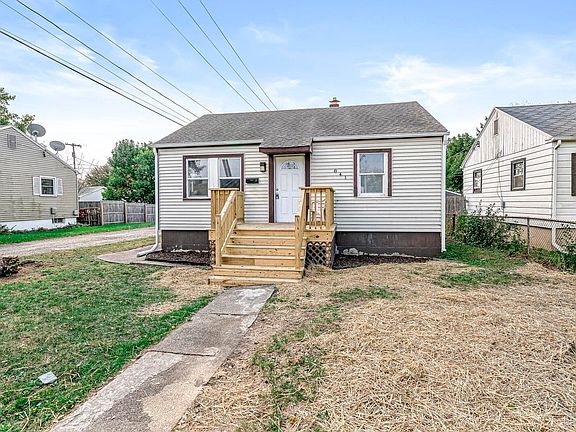 2nd image of 841 S Albert Ave