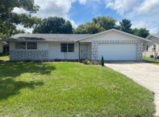 7520 Bergamot Dr, Port Richey, FL 34668